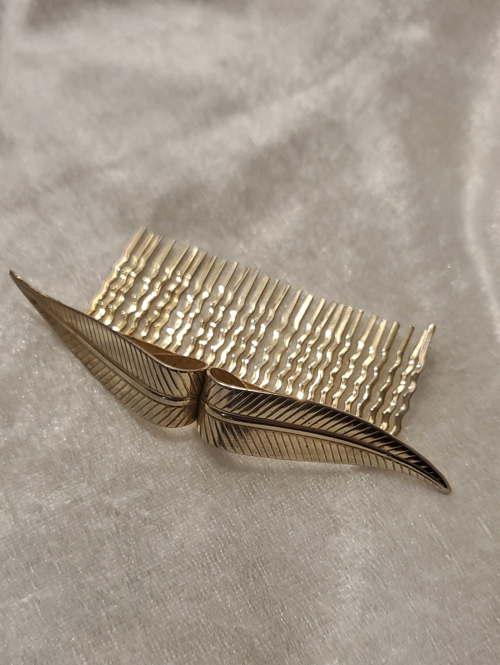 Vintage Side Hair Comb / Clip Gold Tone Metal Leaf Topper